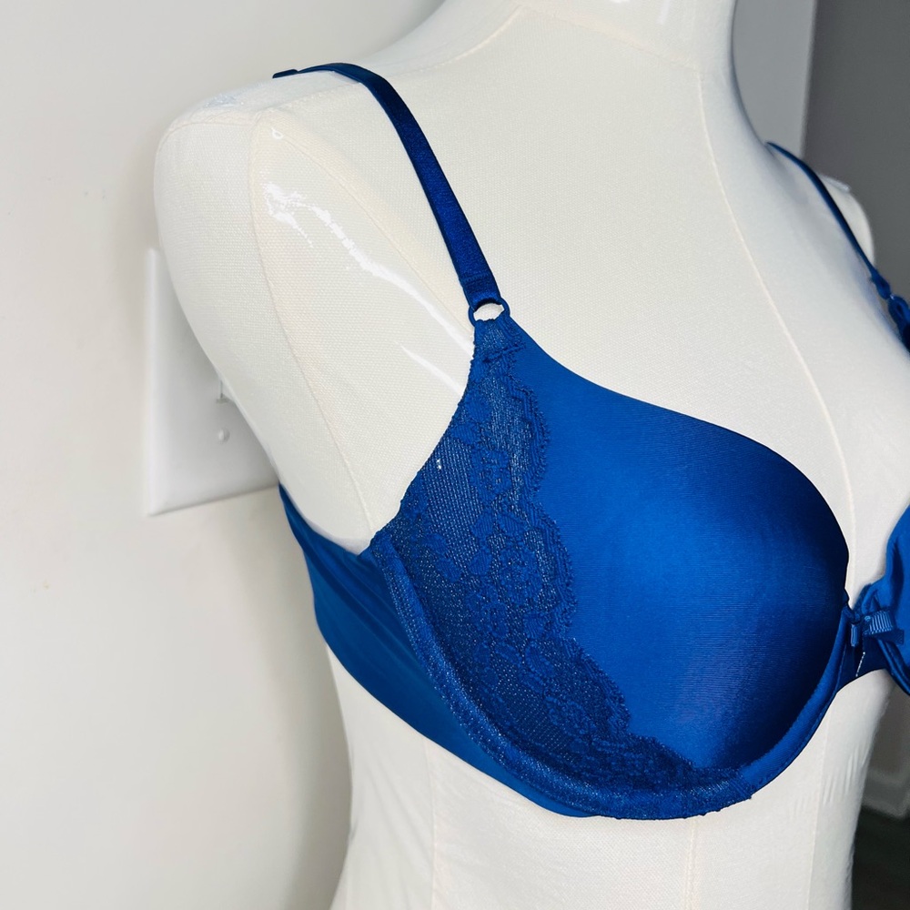 Victoria Secret Lot of 2 Women’s Push Up Bras Black and Blue 36B - Picture 9 of 14